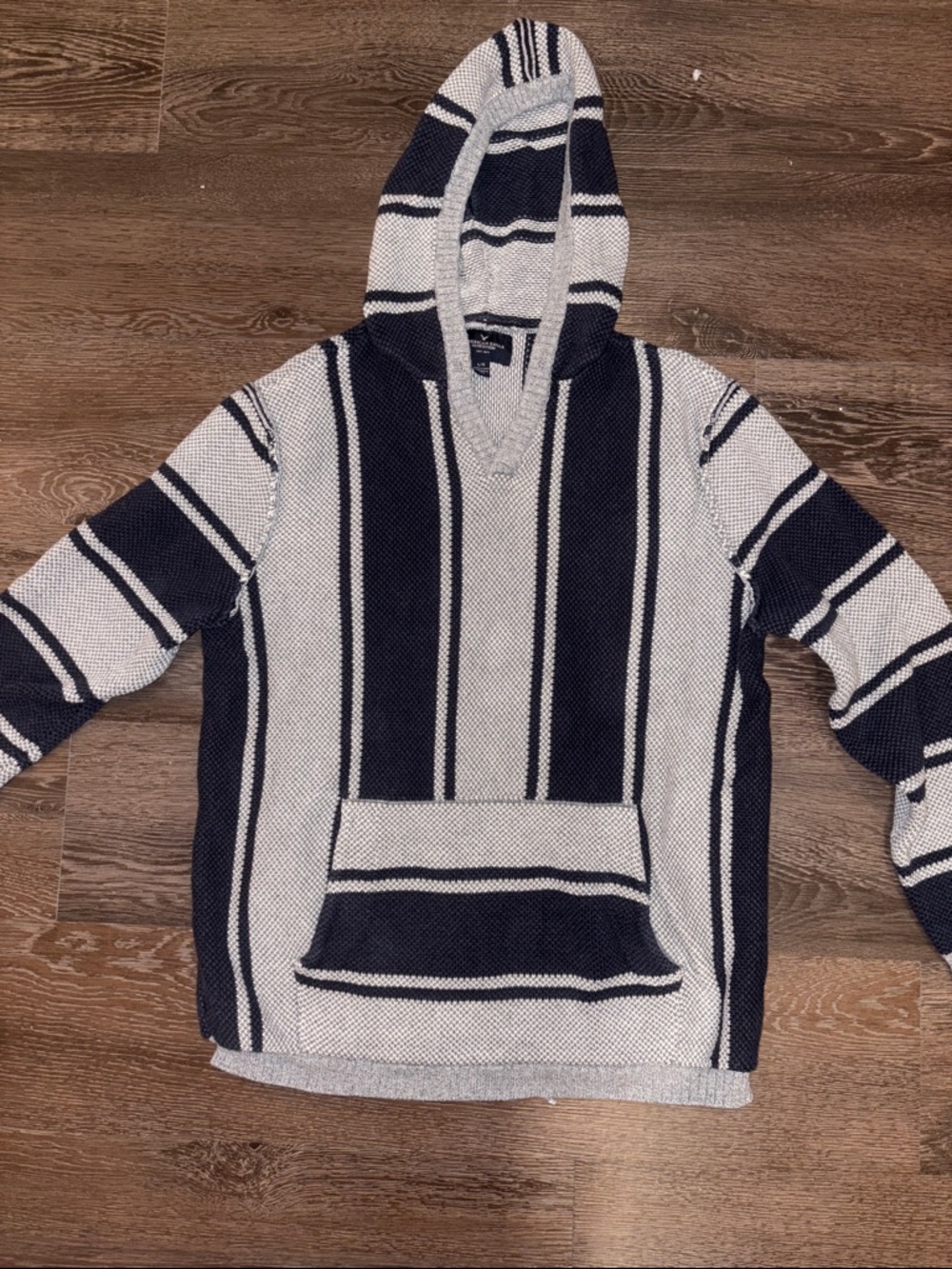 American Eagle Outfitters Pullover Sweater